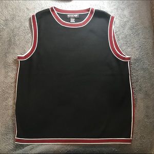 ‼️SOLD‼️ NEVER WORN! OLIVER PERRY SWEATER